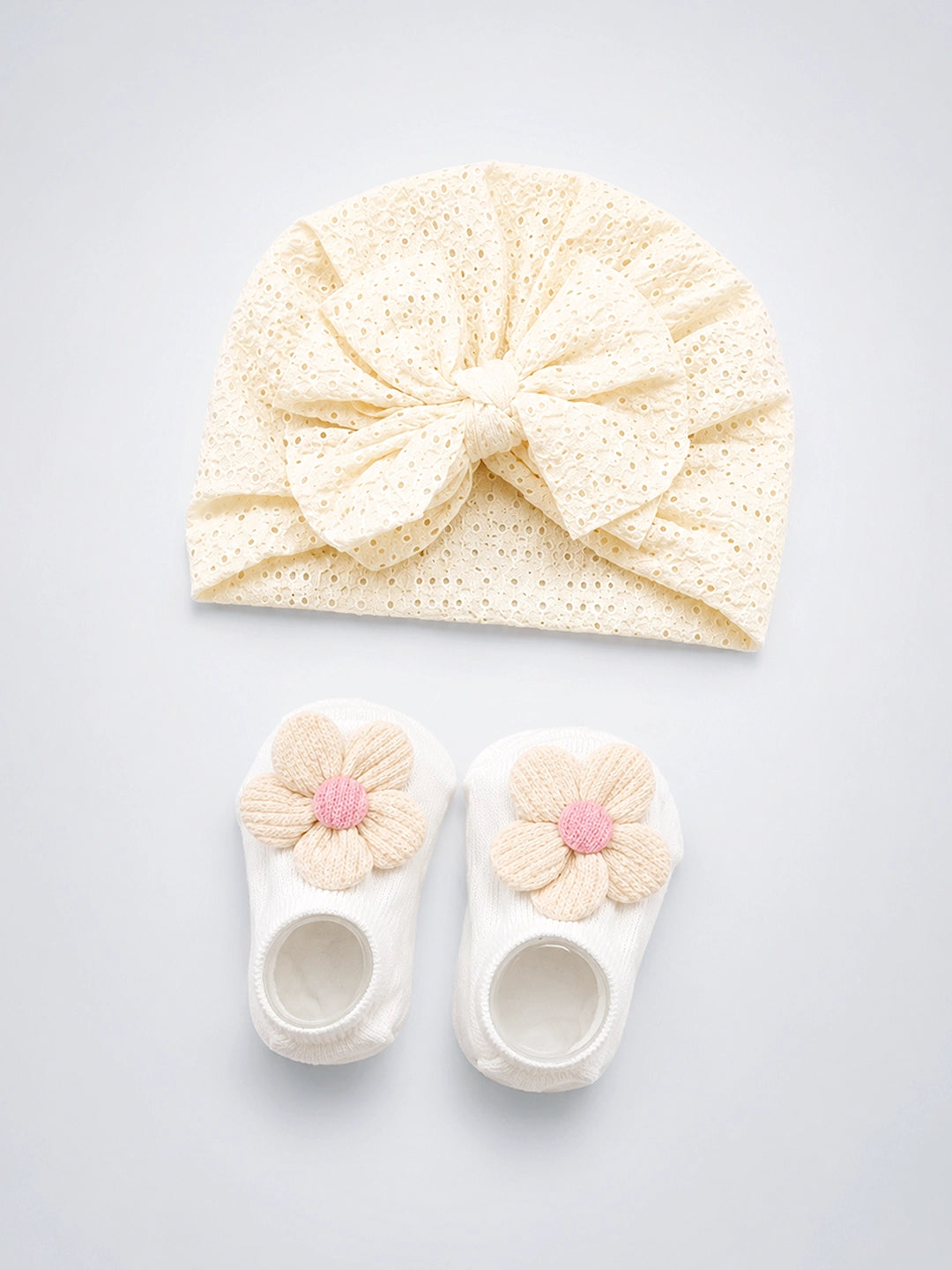 Cream Daisy Turban Cap & Booties Gift Set | Soft & Breathable | Baby Girls
