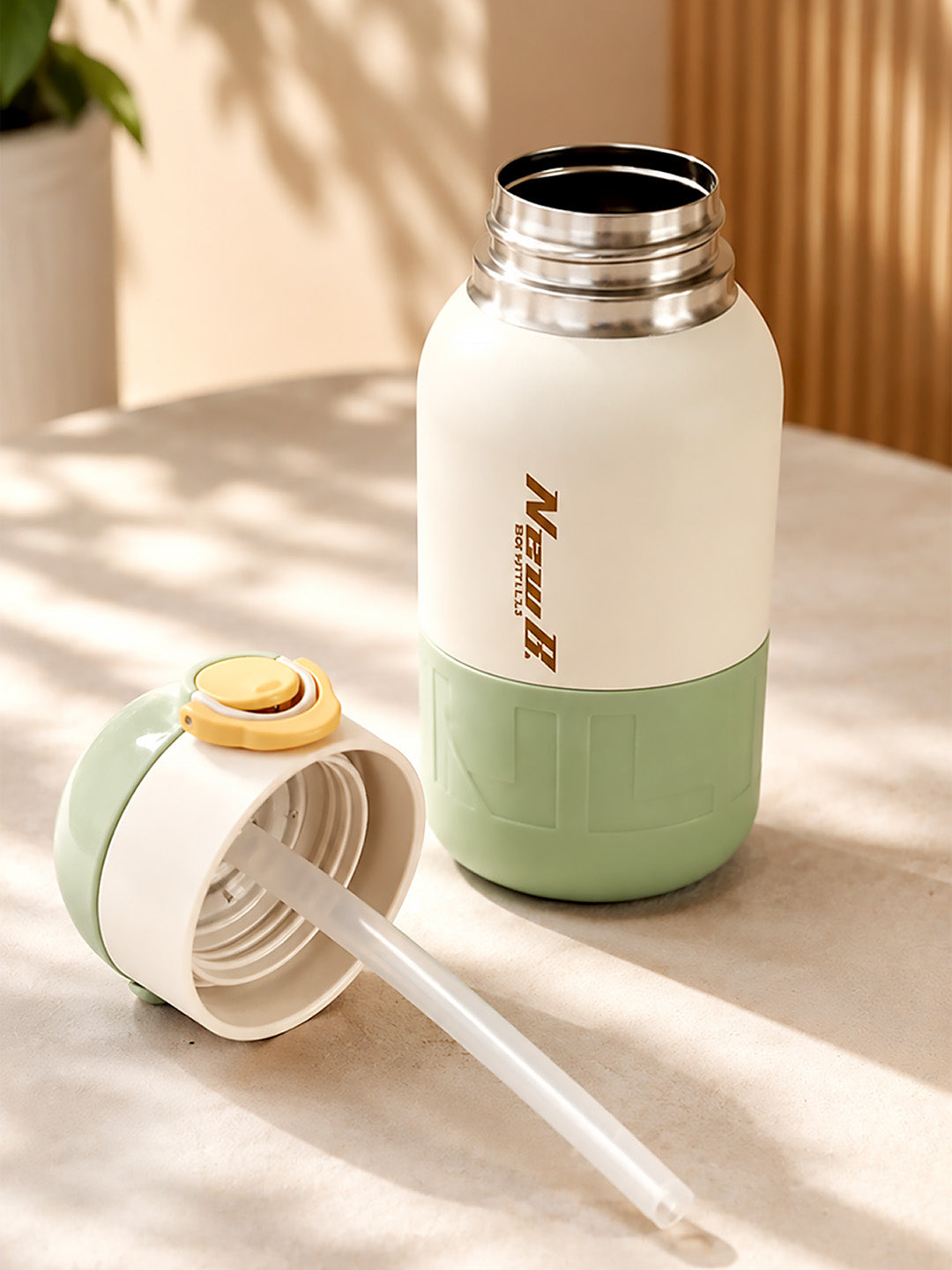 Olive Green Kids Stainless Steel Water Bottle — 480ml | Flip Lid & Straw