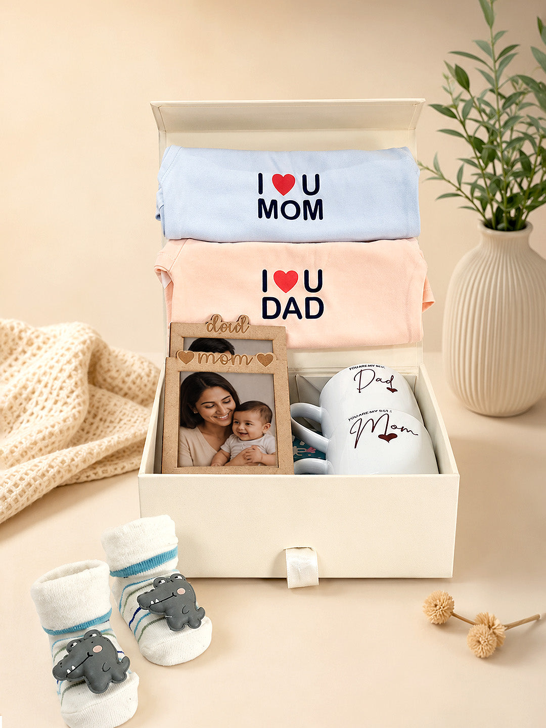 New Parent Gift Hamper 10-Piece | "I Love You Mom & Dad" Baby Onesies, Mugs, Wooden Photo Frames & More