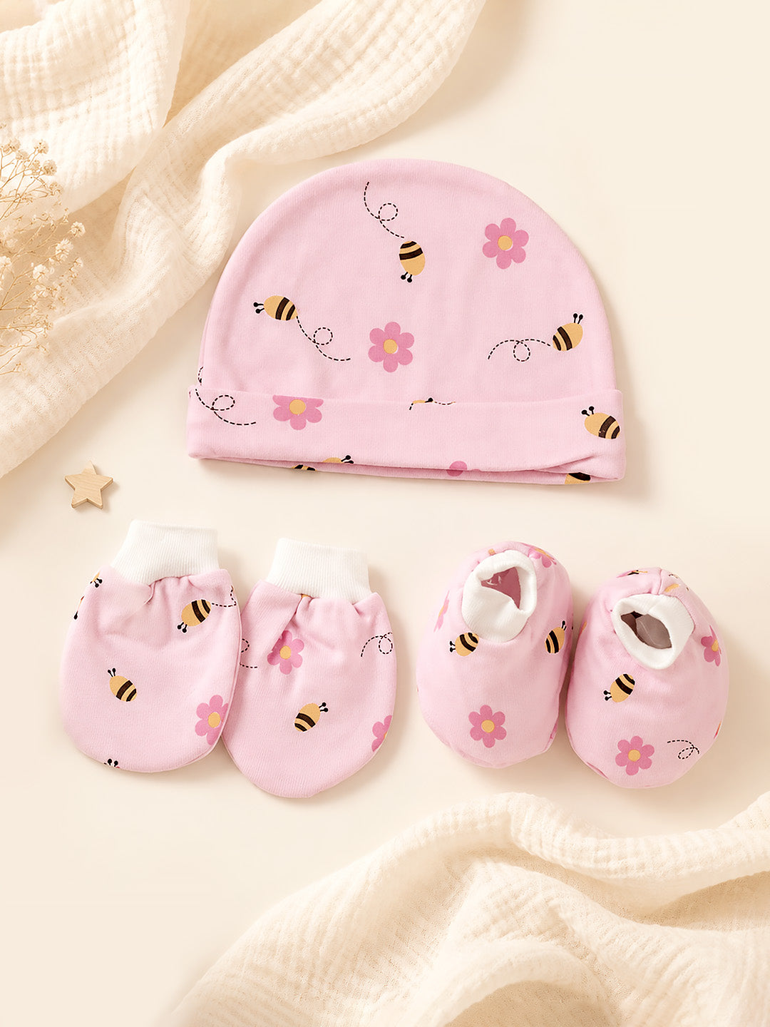 Welcome Baby 18-Piece Newborn Baby Girl Gift Hamper | Pure Cotton | 0–3 Months