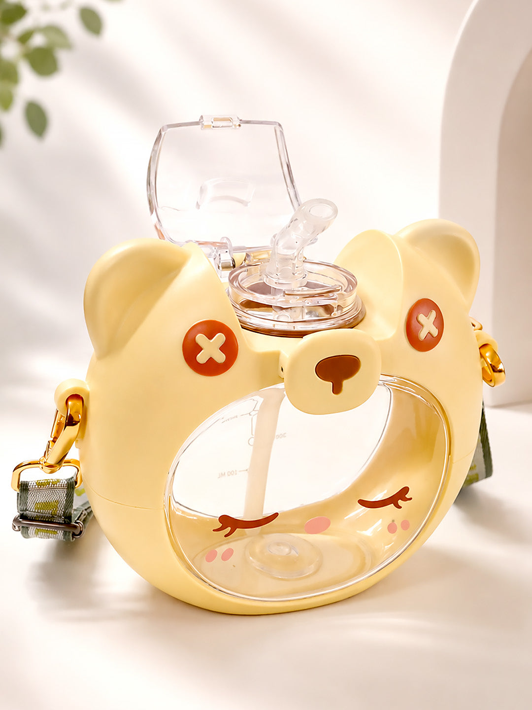 Cute Bear Kids Water Bottle — 630ml | Flip Lid, Straw & Crossbody Strap