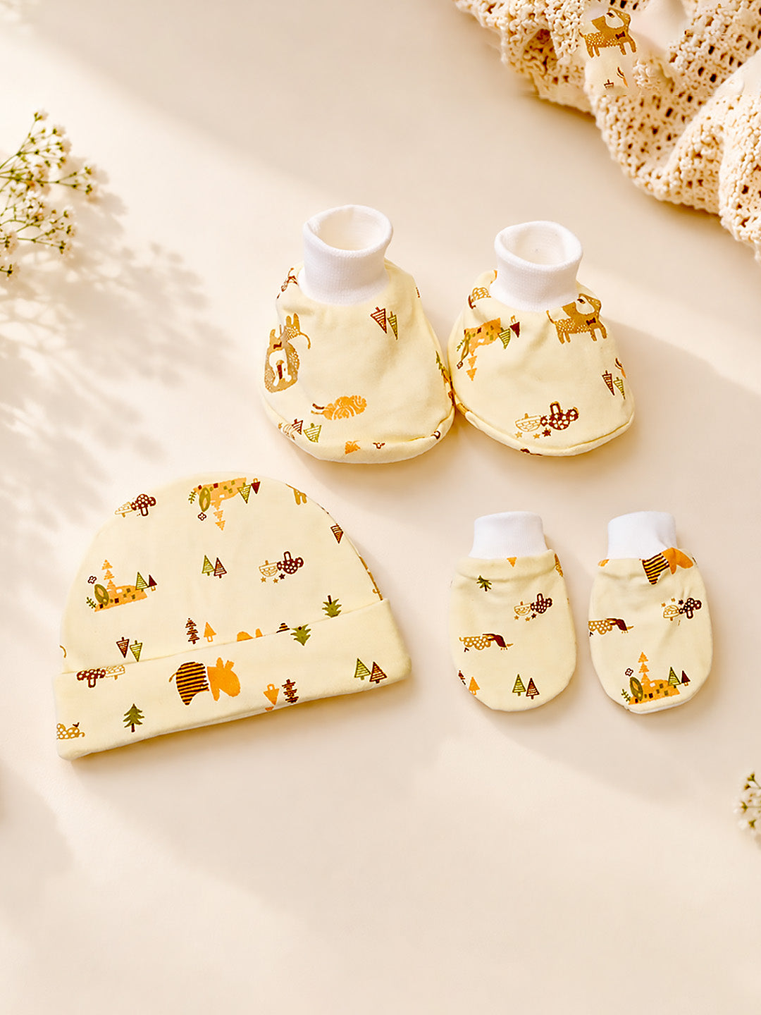 Welcome Baby 18-Piece Newborn Gift Hamper | Cotton & Muslin | Unisex | 0–3 Months