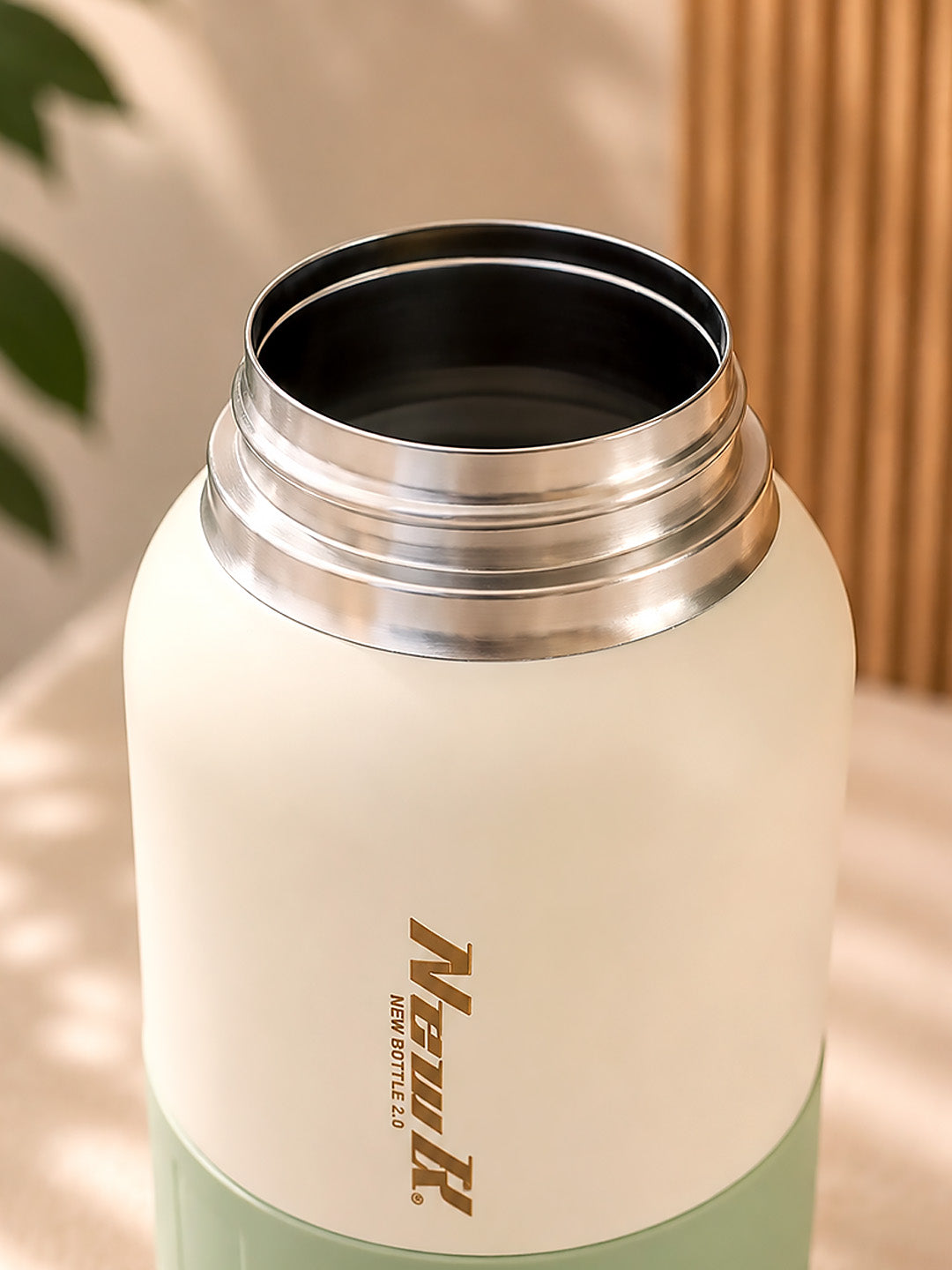 Olive Green Kids Stainless Steel Water Bottle — 480ml | Flip Lid & Straw